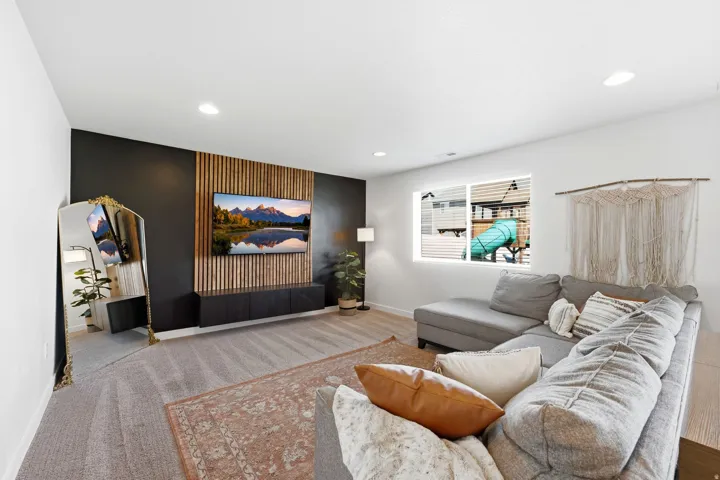 3503 S Laurel Ln, Syracuse, Utah 84075