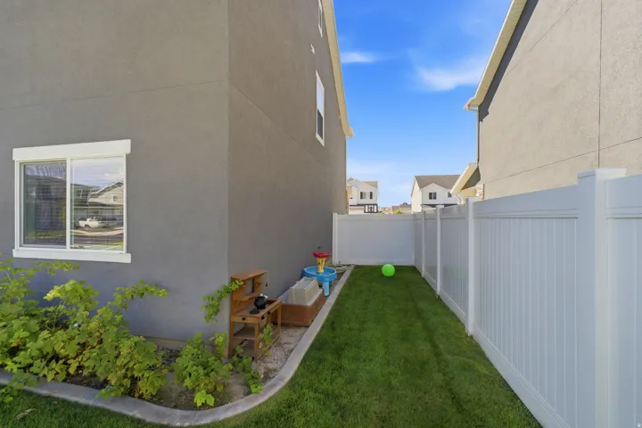 3503 S Laurel Ln, Syracuse, Utah 84075