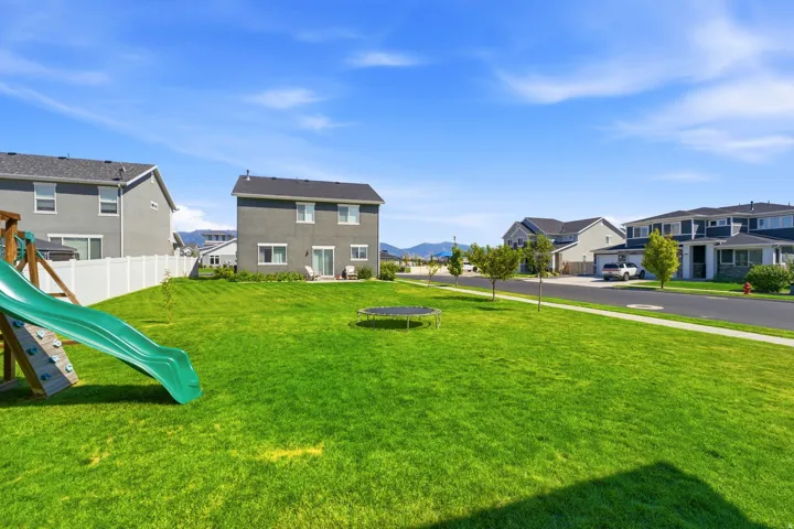 3503 S Laurel Ln, Syracuse, Utah 84075