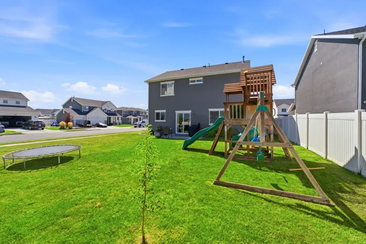 3503 S Laurel Ln, Syracuse, Utah 84075