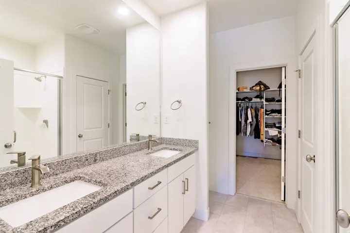 Double vanity