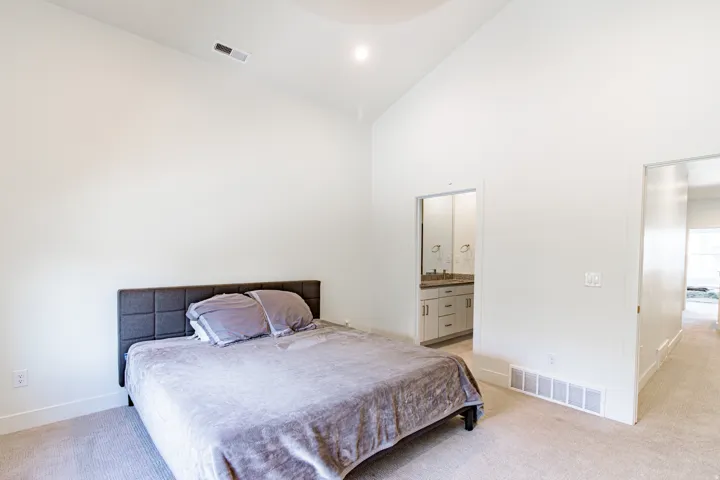 Vaulted ceiling with recessed lighting