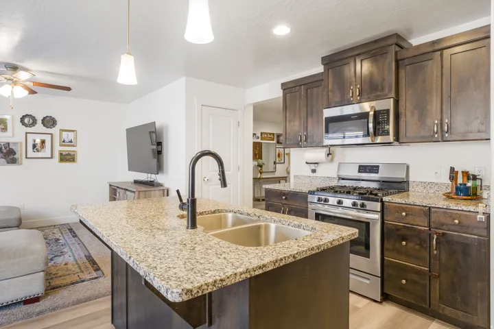 5814 S Challenger Way, St. George, Utah 84790