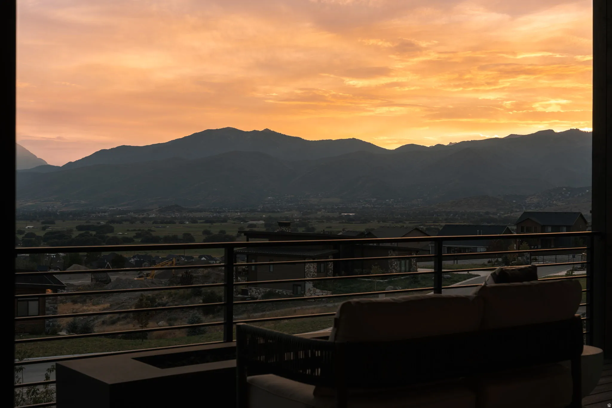 Mountain backdrop and expansive distant scenery