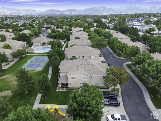 Community amenities include a swimming pool, tennis court, and playground