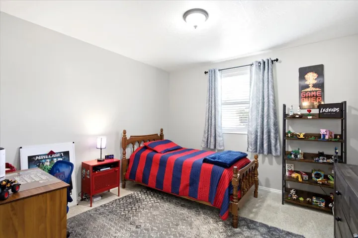 Recessed window with blinds and curtain rod