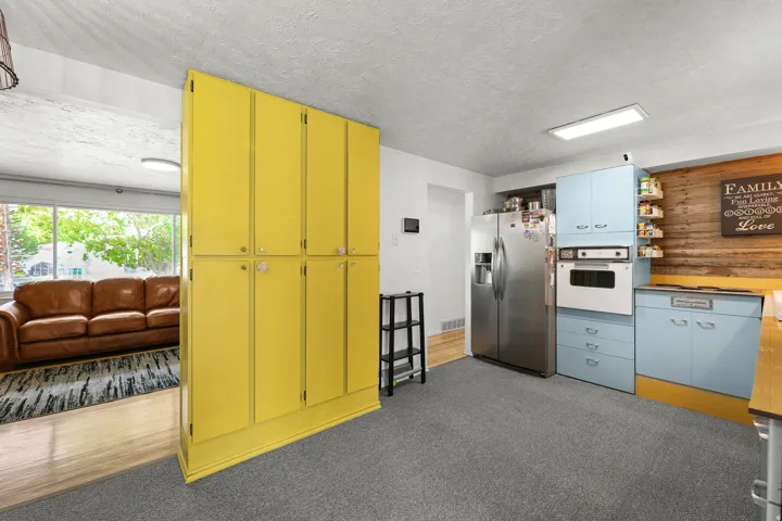 Seamless connection to the living room.