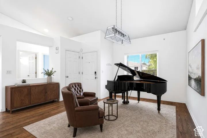 Another Option for Flex Room Near Entry