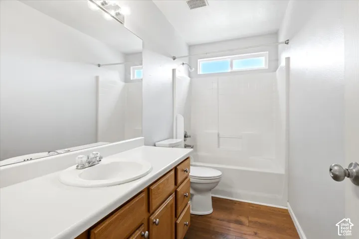 2nd Bathroom