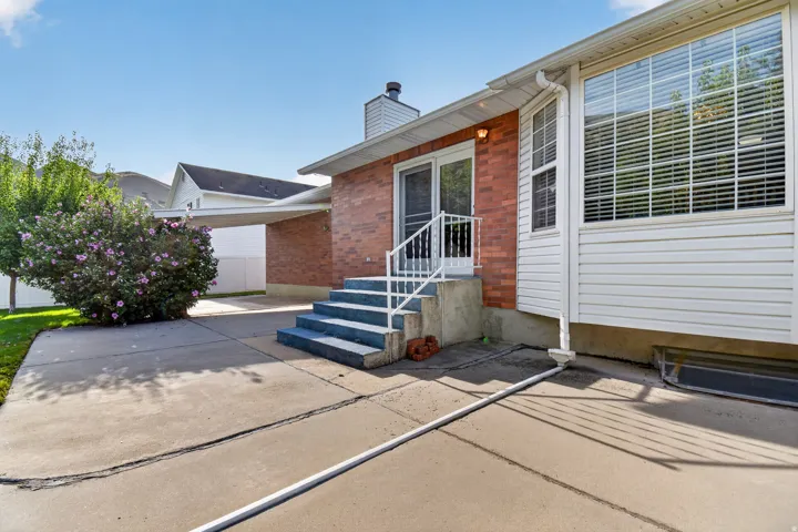 1585 E 350 S, Springville, Utah 84663