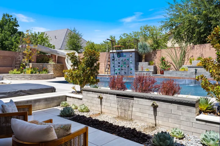 2324 Concord Ave., Santa Clara, Utah 84765