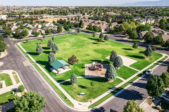 5271 W Swift Water Way, West Jordan, Utah 84081