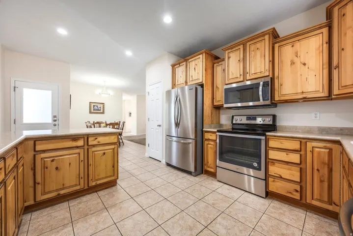 5271 W Swift Water Way, West Jordan, Utah 84081