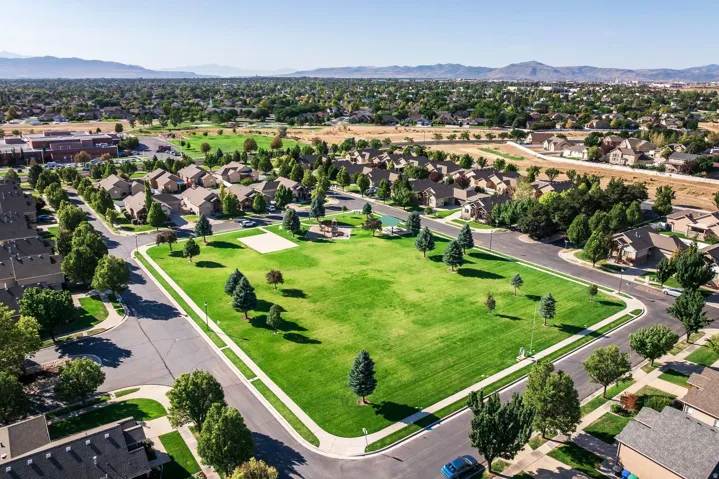 5271 W Swift Water Way, West Jordan, Utah 84081