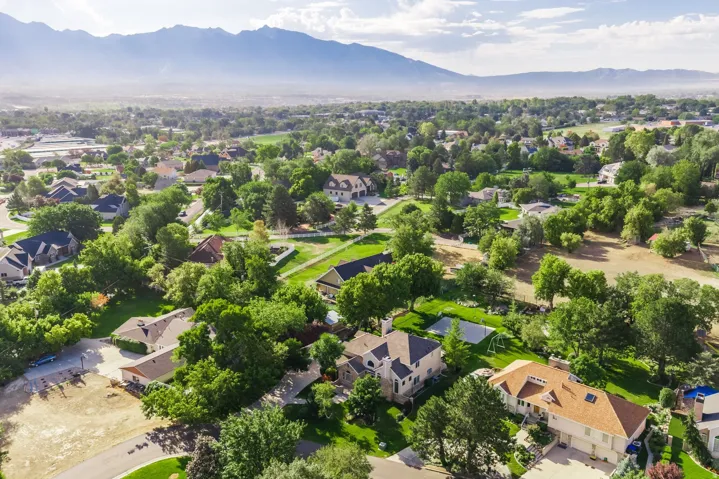 5852 S Jordan Canal Rd, Taylorsville, Utah 84129
