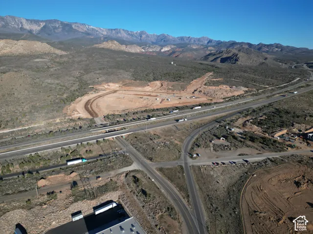 Expansive land parcel with highway frontage