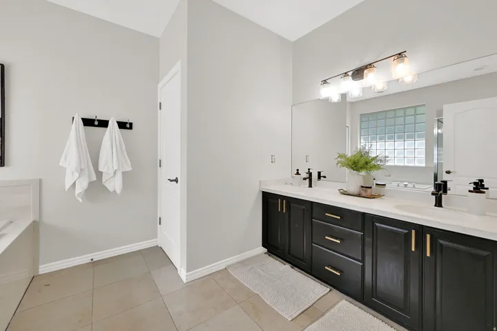 Primary Suite Bath