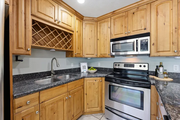 7176 S Villa Place Dr, Midvale, Utah 84047