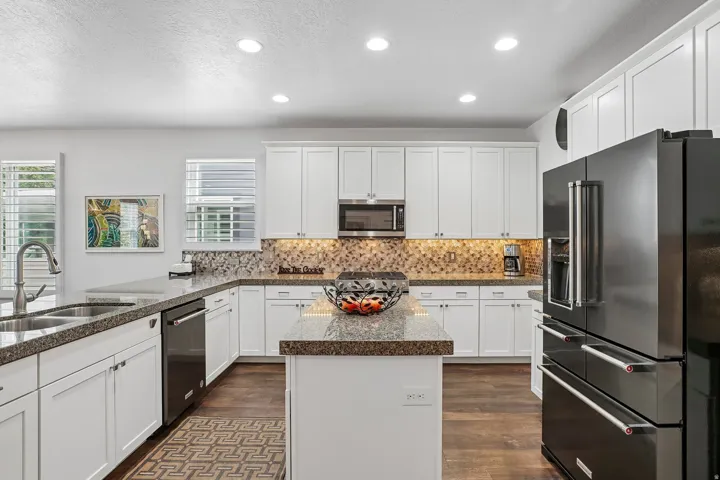 5617 S Dunetree Ln, Holladay, Utah 84121