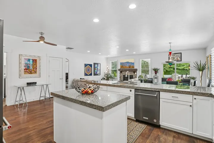 5617 S Dunetree Ln, Holladay, Utah 84121