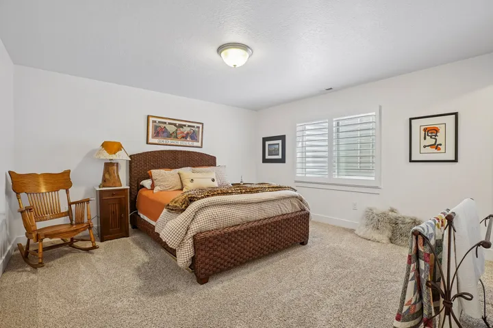 5617 S Dunetree Ln, Holladay, Utah 84121
