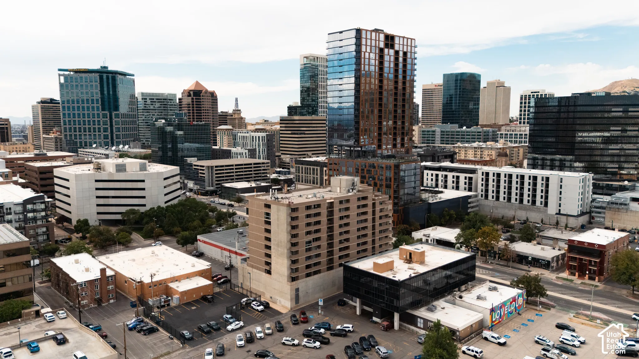 Great location near Walker Center and downtown.