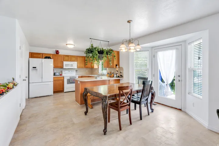 2302 W 1900 S, Syracuse, Utah 84075