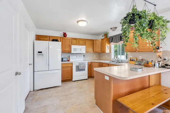 2302 W 1900 S, Syracuse, Utah 84075