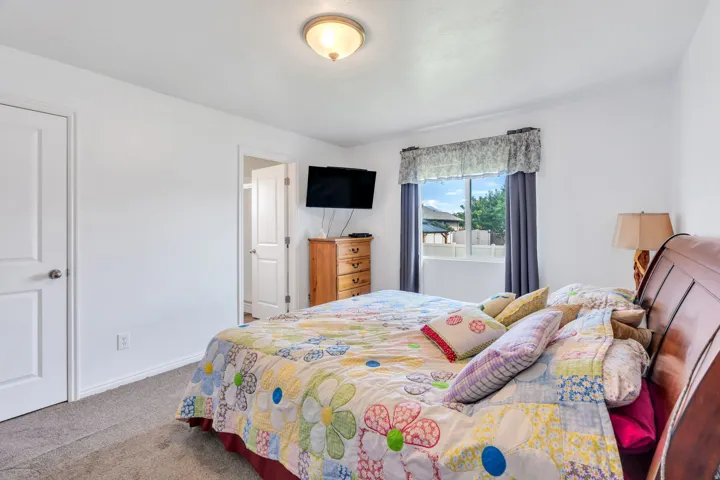2302 W 1900 S, Syracuse, Utah 84075