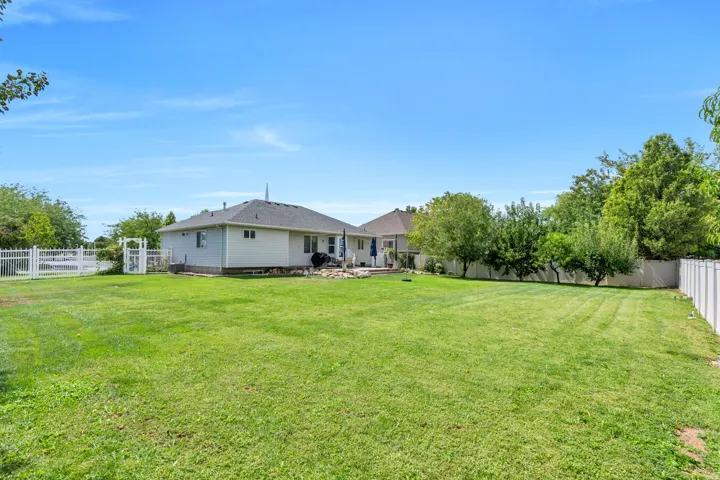2302 W 1900 S, Syracuse, Utah 84075