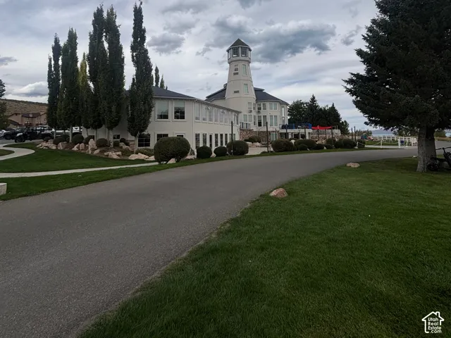 Harbor village amenity building including pools and hot tubs