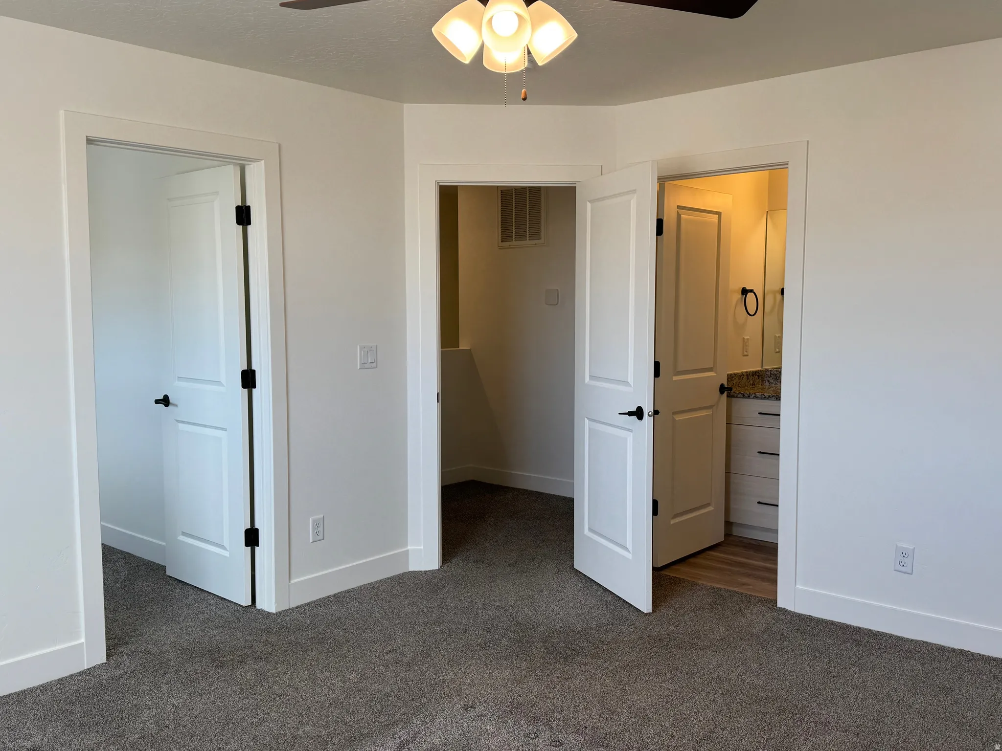 Primary suite