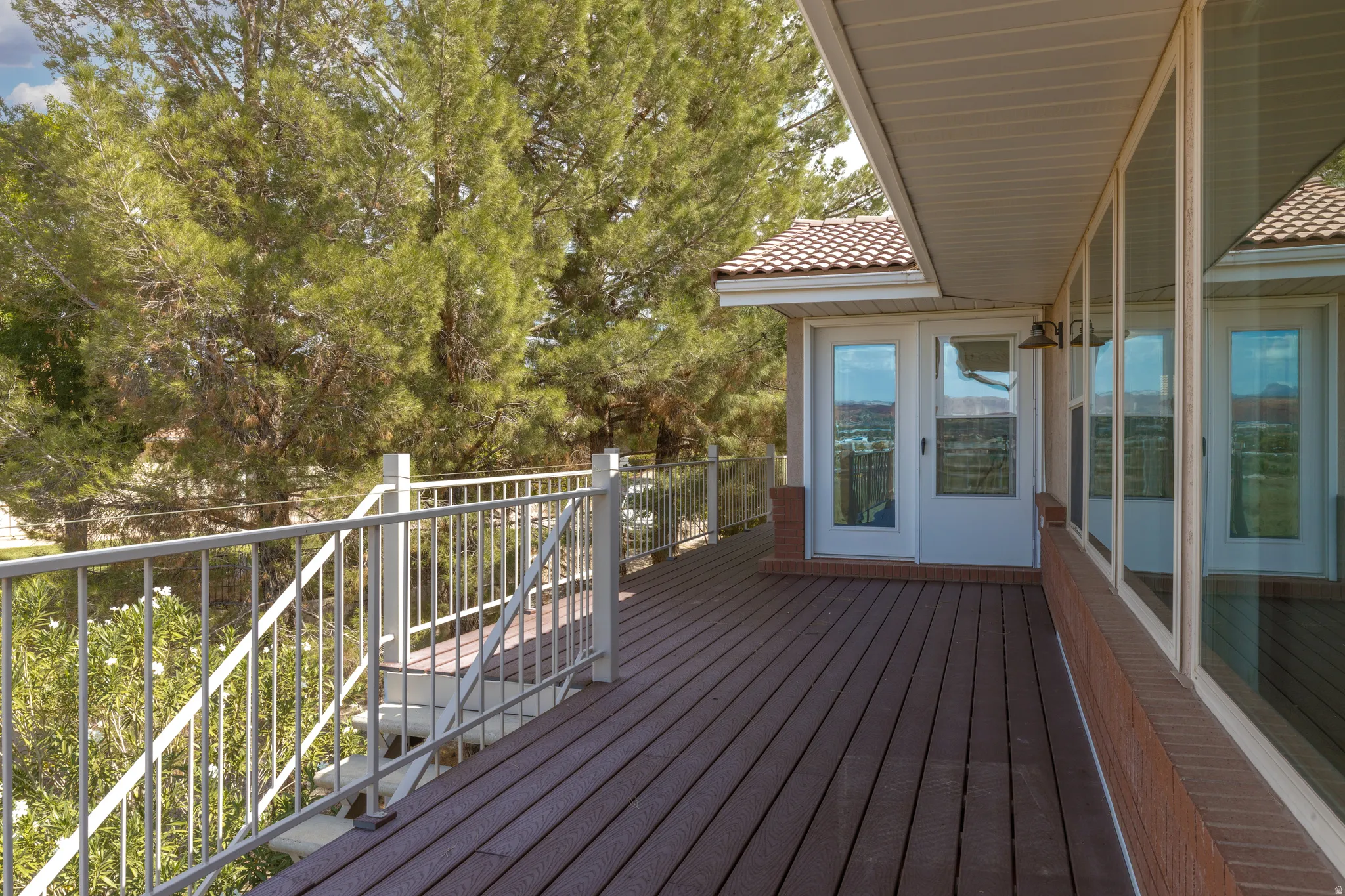 Kitchen/Dining door to wraparound deck