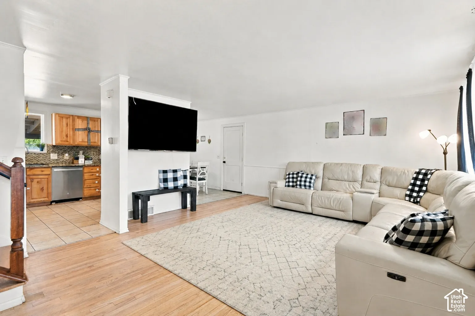 Wood-finish flooring with a neutral wall color