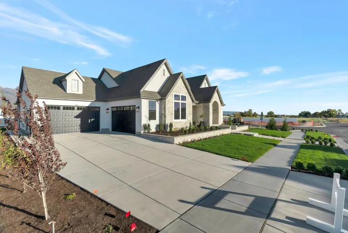 266 N Amber Ln, Layton, Utah 84041