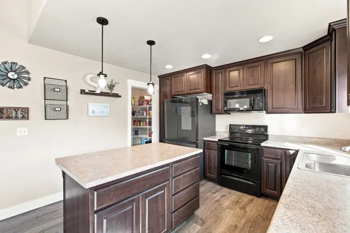 582 Stone Way Way, Santaquin, Utah 84655