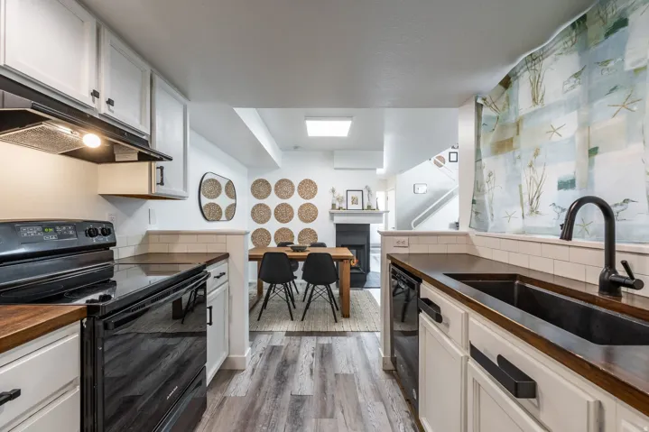 5455 S Coastal Ct, Taylorsville, Utah 84123