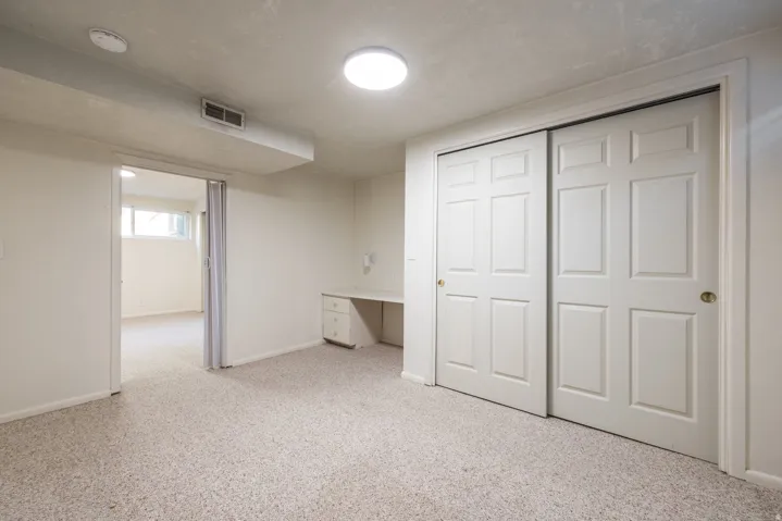 6284 S Jamestown Cir, Murray, Utah 84121