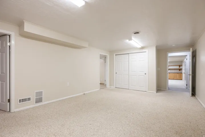 6284 S Jamestown Cir, Murray, Utah 84121