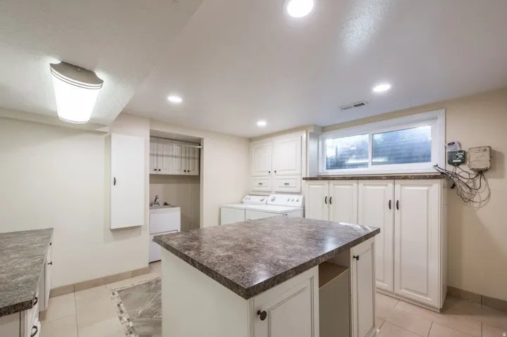 6284 S Jamestown Cir, Murray, Utah 84121