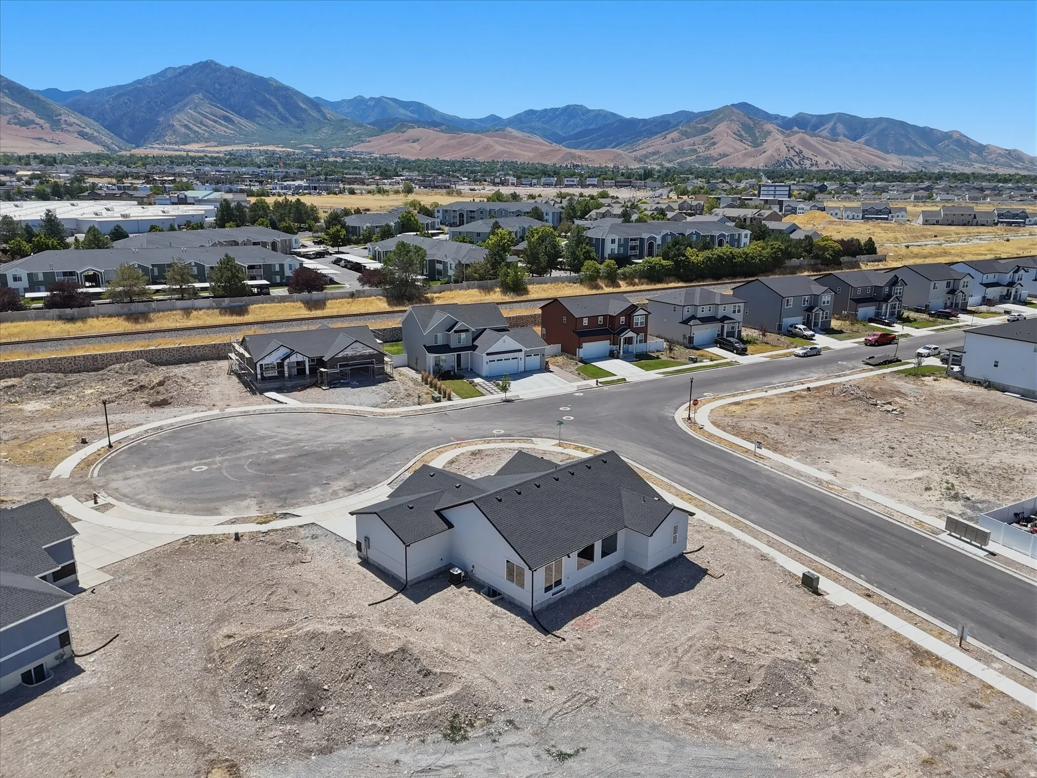 Newly constructed property situated on a cul-de-sac