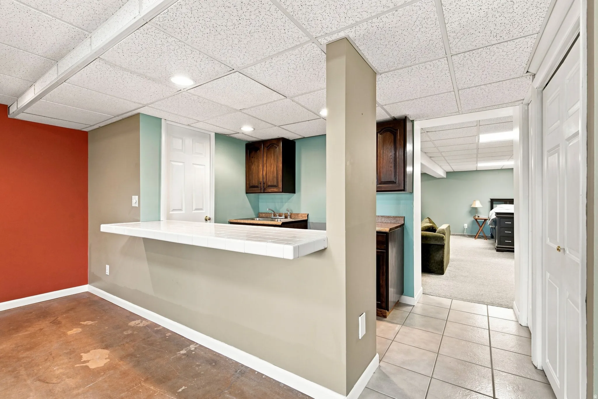 Wet bar