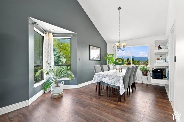 Formal dining with vaulted ceilings