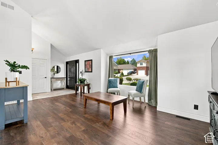 Family room with vaulted ceilings