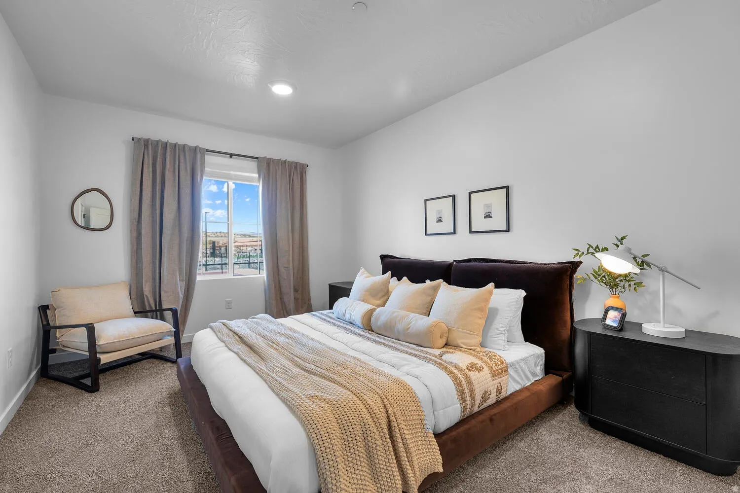 Wall-to-wall carpeting with an integrated ceiling light fixture