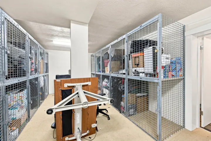 Dedicated storage cages with metal grid construction