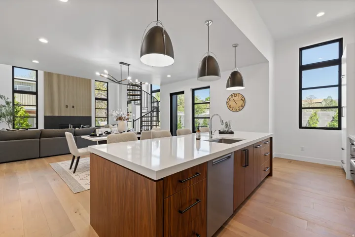 664 N East Capitol St, Salt Lake City, Utah 84103