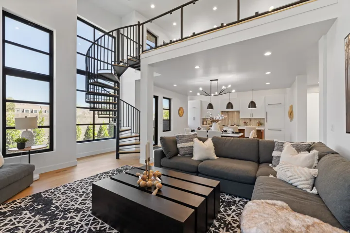 664 N East Capitol St, Salt Lake City, Utah 84103