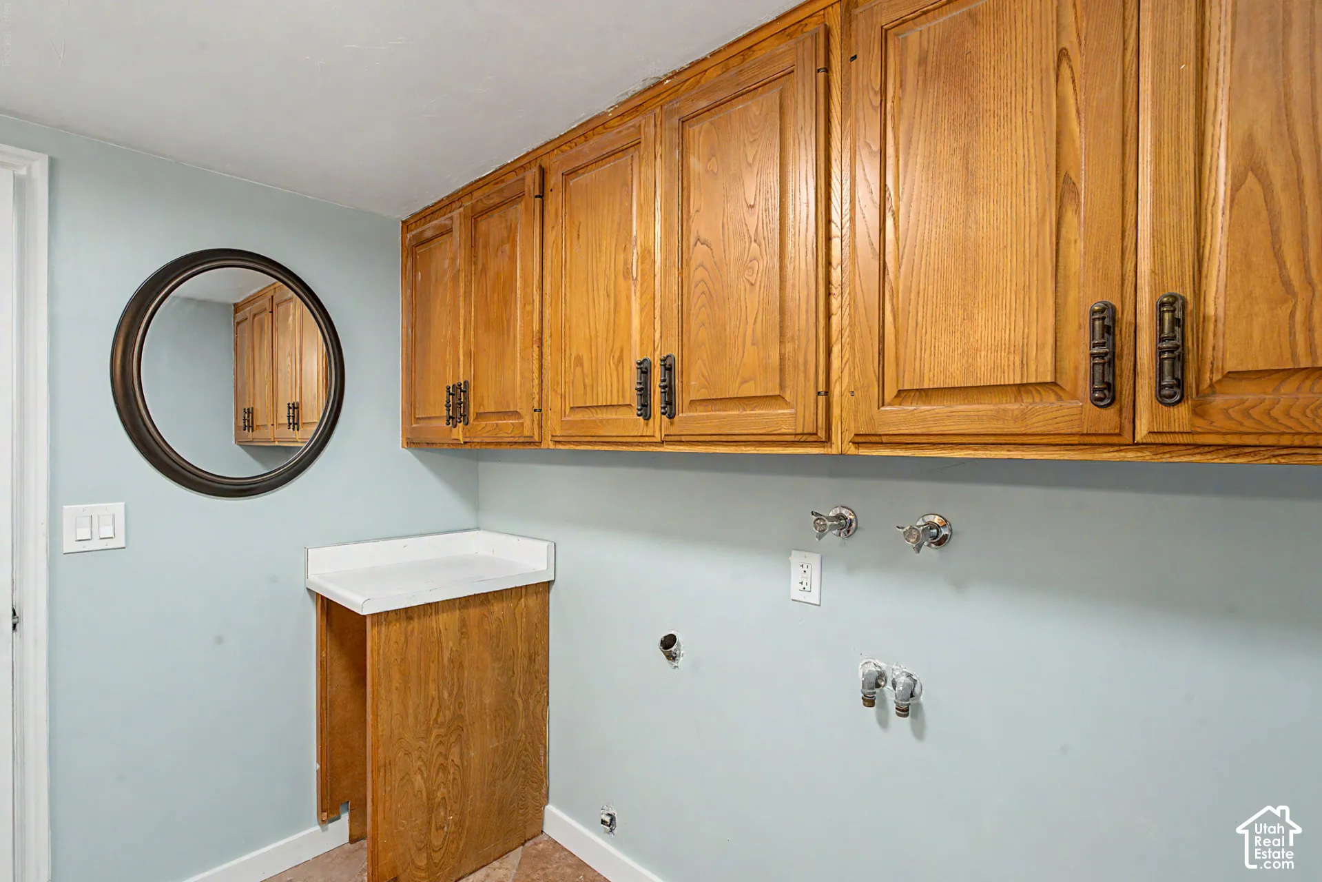 1st floor Laundry/batrhroom