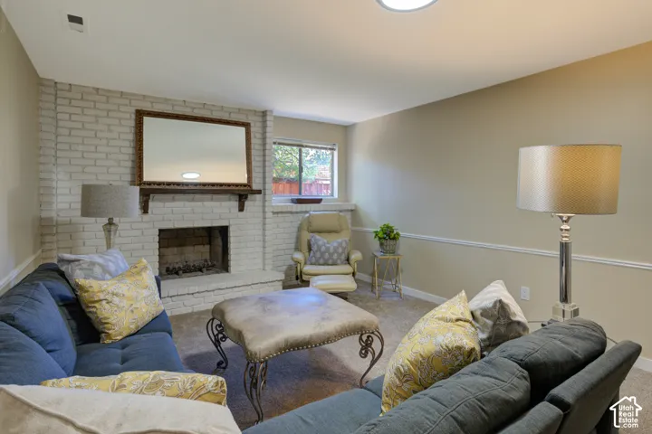 Family room,